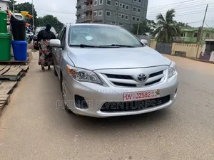 Toyota Corolla L 4-Speed Automatic 2013 Silver