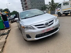 Toyota Corolla L 4-Speed Automatic 2013 Silver