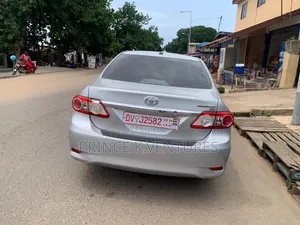Toyota Corolla L 4-Speed Automatic 2013 Silver