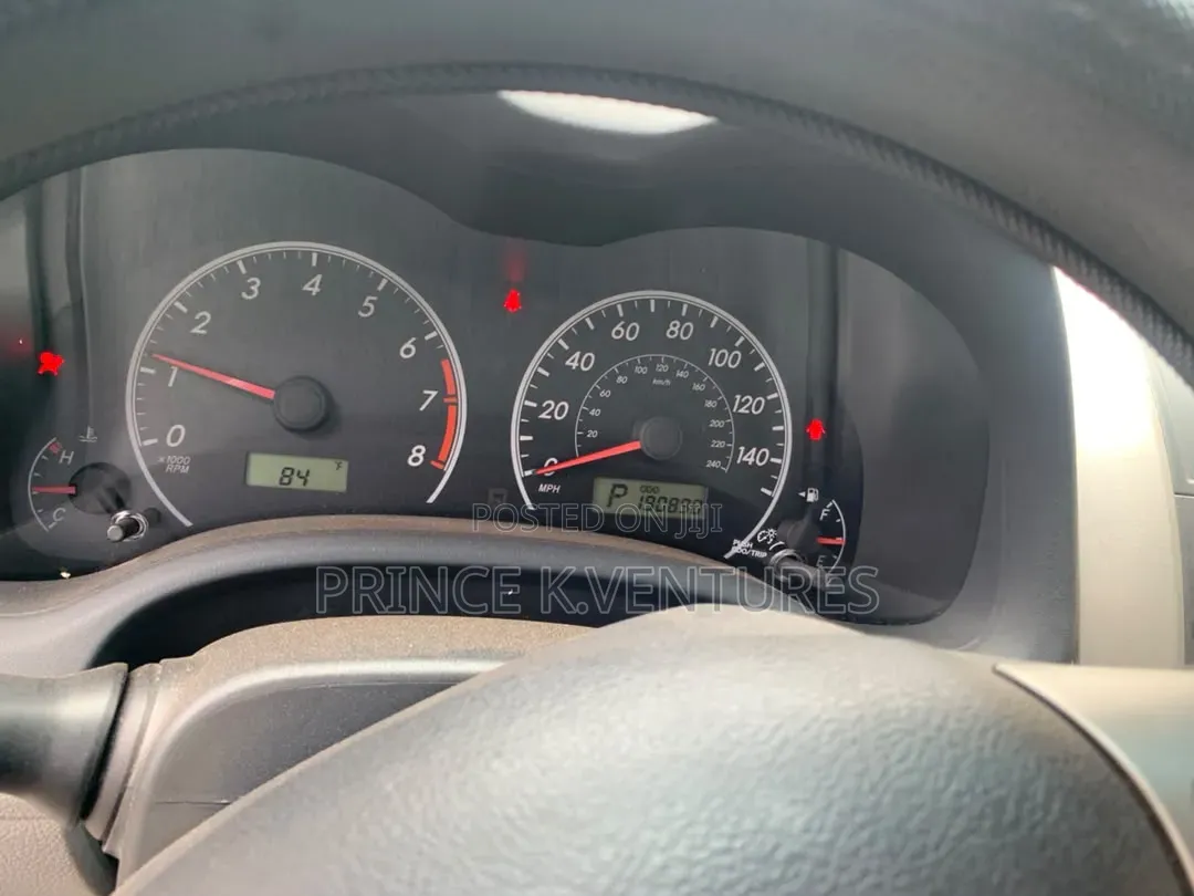 Toyota Corolla L 4-Speed Automatic 2013 Silver