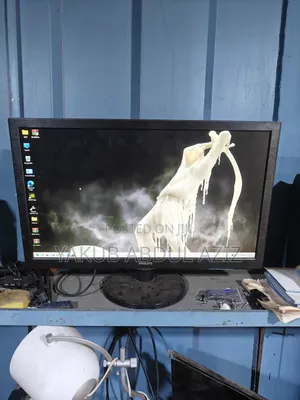 27 Inches Monitor