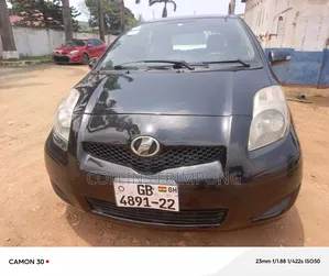 Toyota Vitz 2010 Black