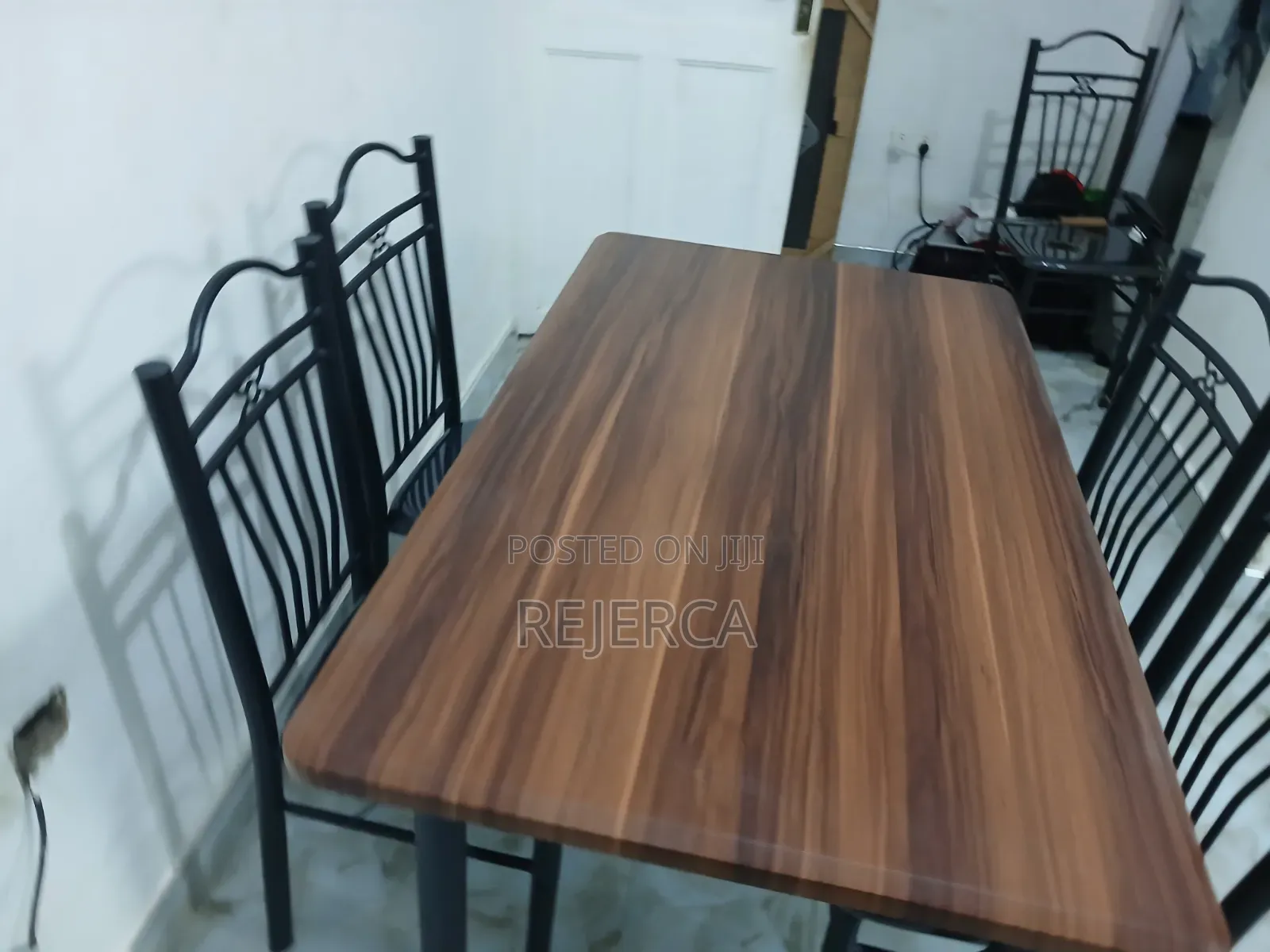 Dinning Set as Seen