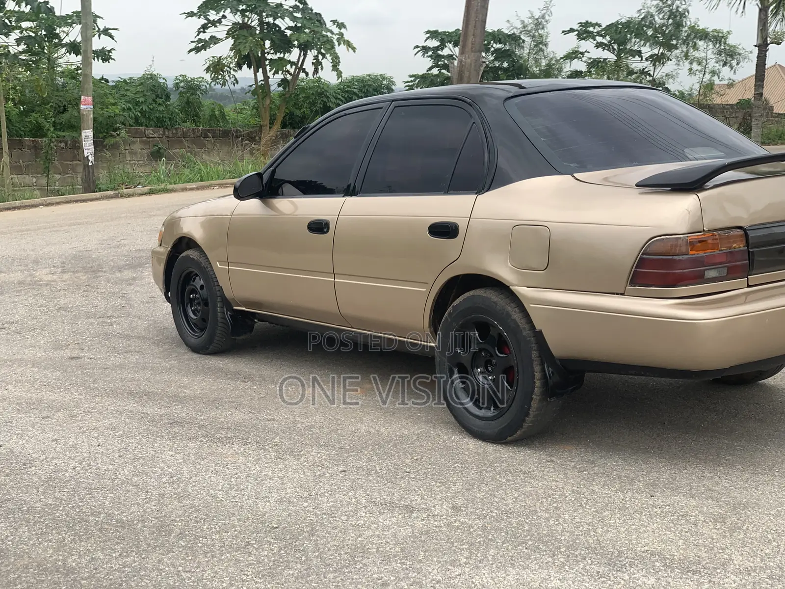 Toyota Corolla 1.6 Sedan 1997 Brown