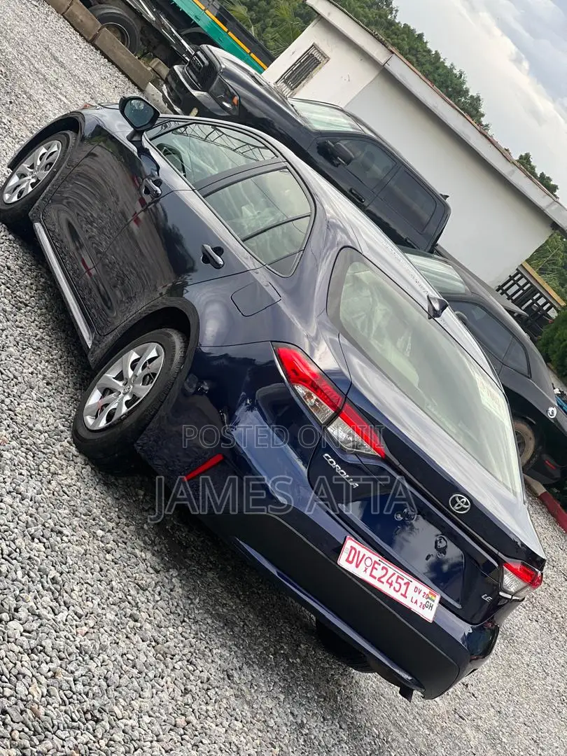 Toyota Corolla LE 2022 Blue