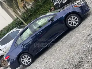 Toyota Corolla LE 2022 Blue