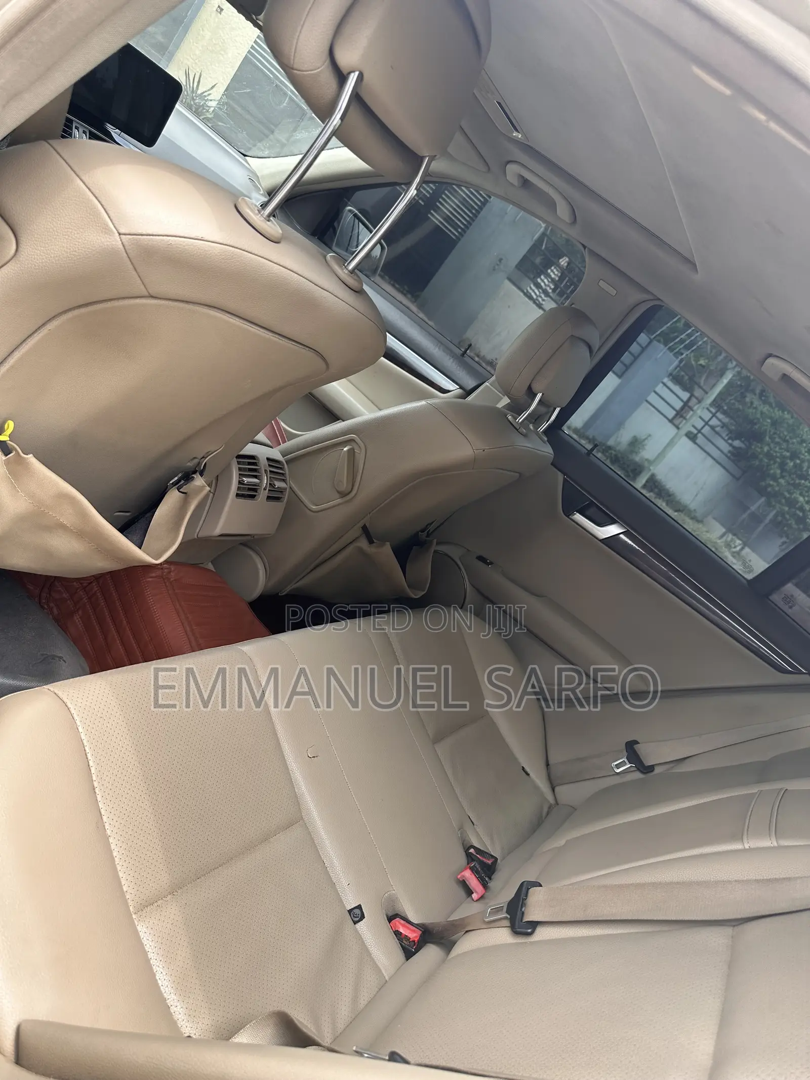 Mercedes-Benz C250 2013 Gold