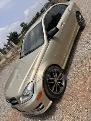 Mercedes-Benz C250 2013 Gold