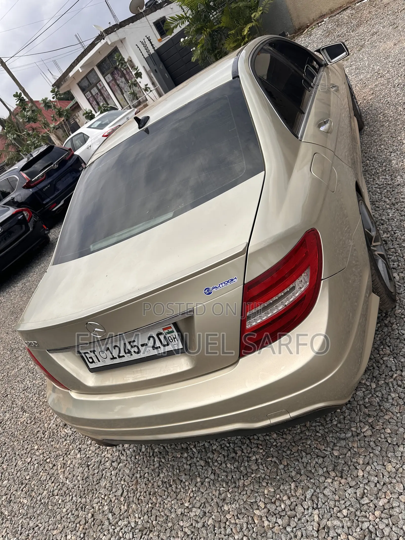 Mercedes-Benz C250 2013 Gold