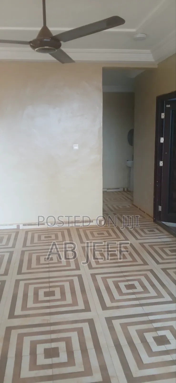 2bdrm Apartment in Denkyebuoso Kumasi for rent