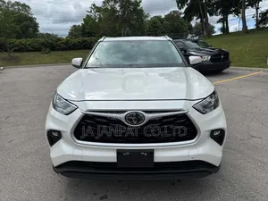 Toyota Highlander 2024 White