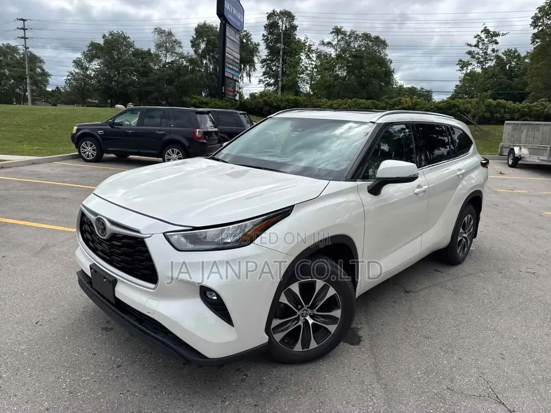 Toyota Highlander 2024 White