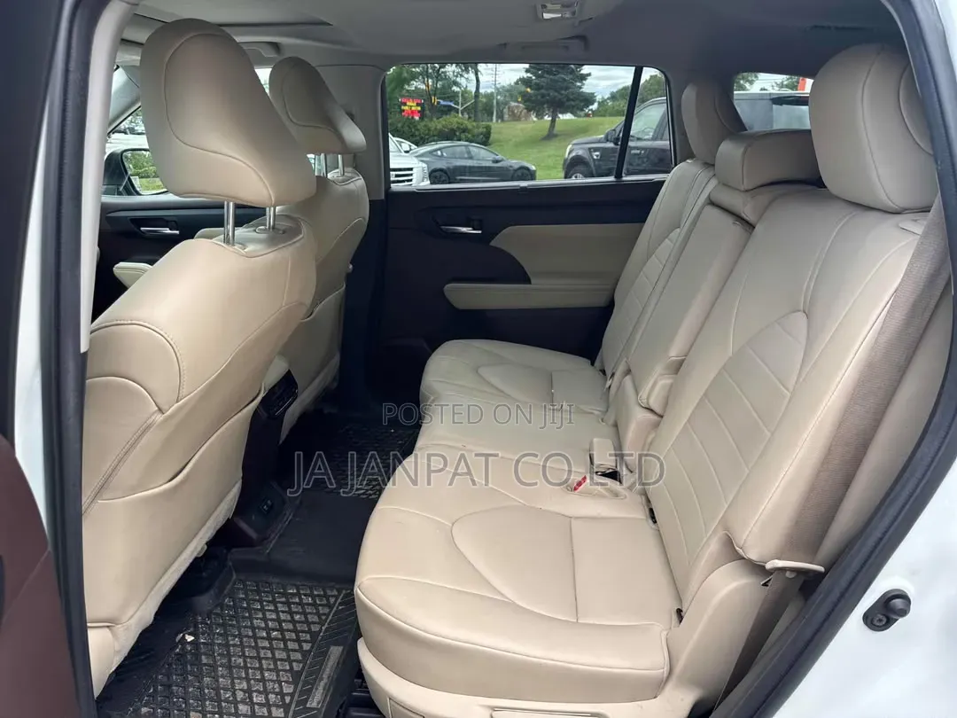 Toyota Highlander 2024 White