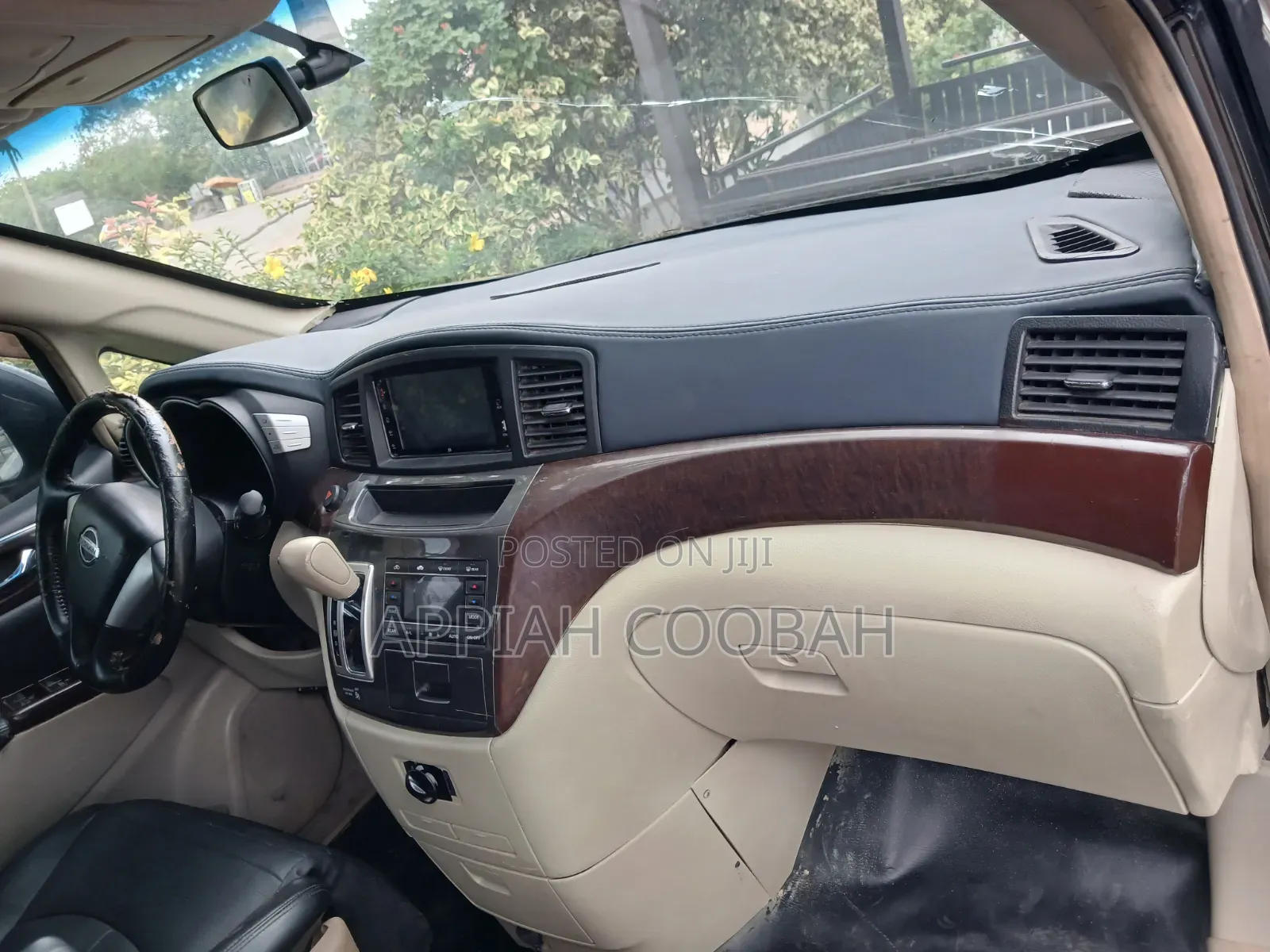 Nissan Elgrand 2017 Black