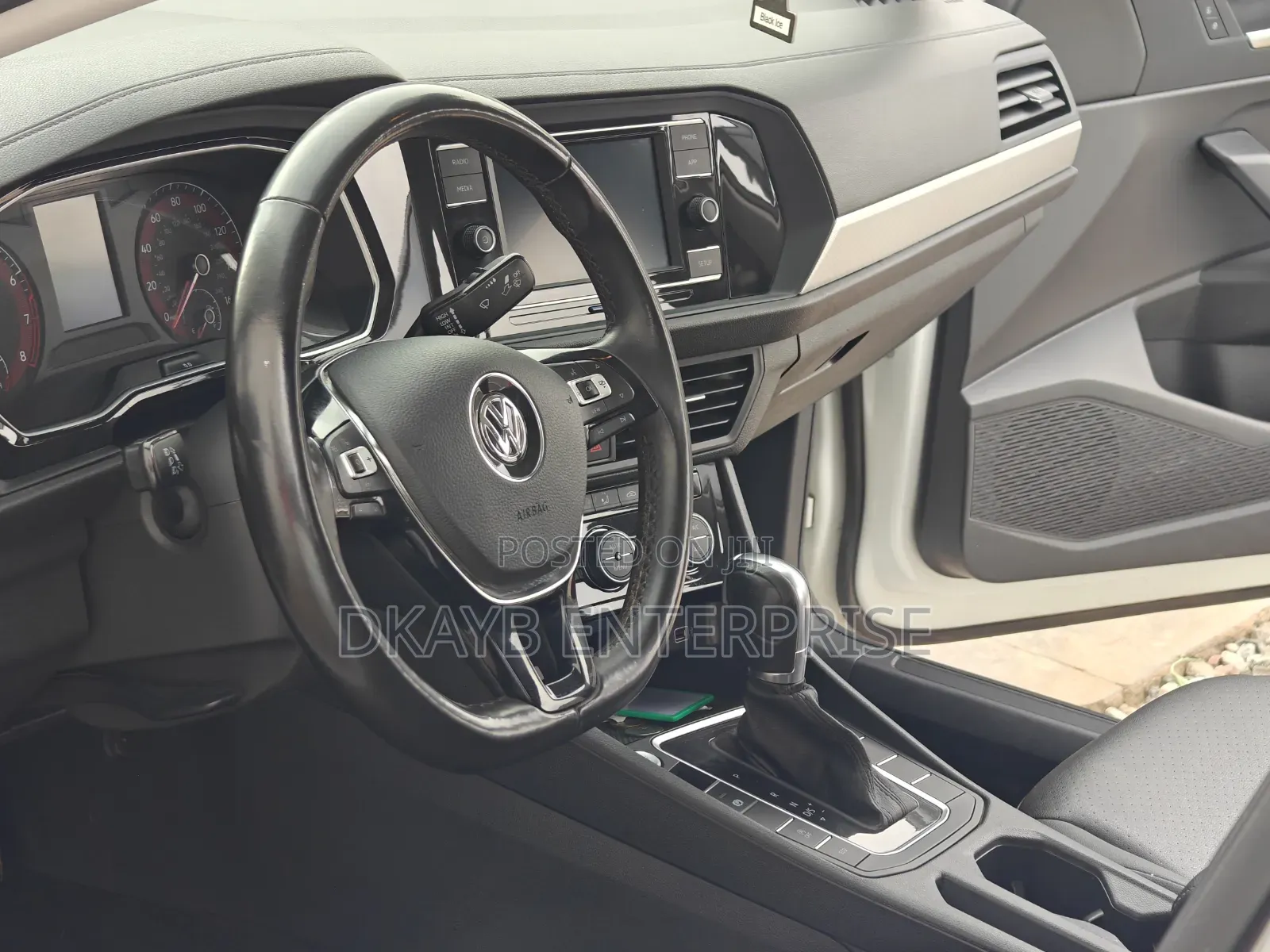 Volkswagen Jetta 1.4T SE w/SULEV 2019 White
