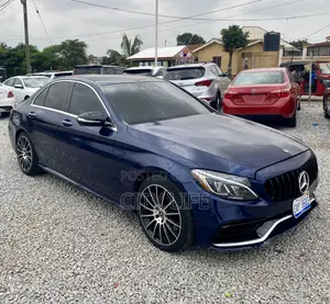 Mercedes-Benz C400 2016 Blue