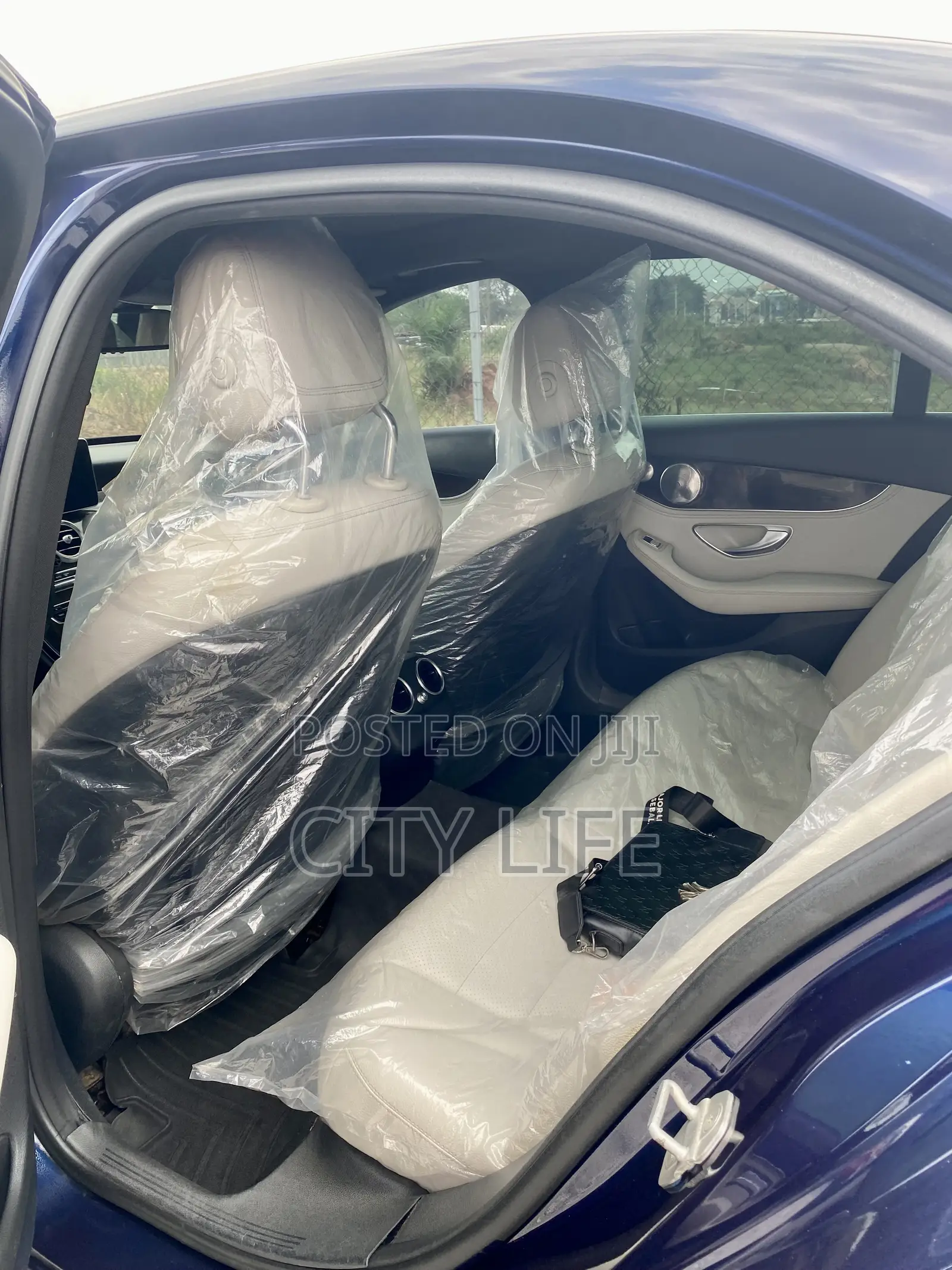 Mercedes-Benz C400 2016 Blue