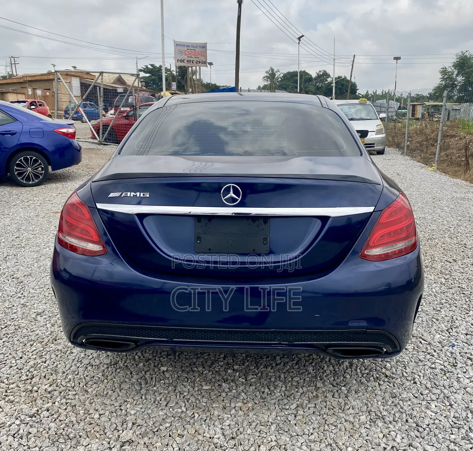 Mercedes-Benz C400 2016 Blue