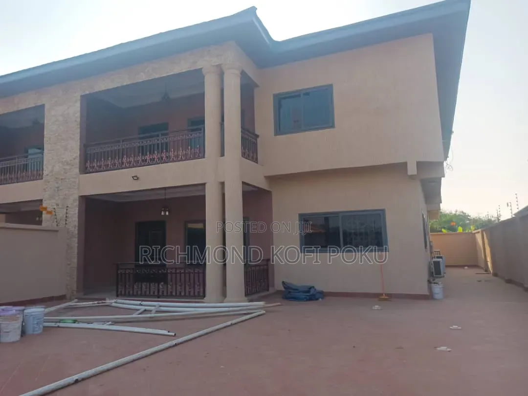 5bdrm House in Kofis Realty, Coca Cola for rent