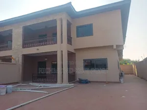 5bdrm House in Kofis Realty, Coca Cola for rent