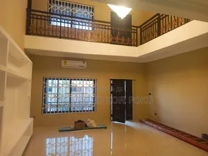 5bdrm House in Kofis Realty, Coca Cola for rent