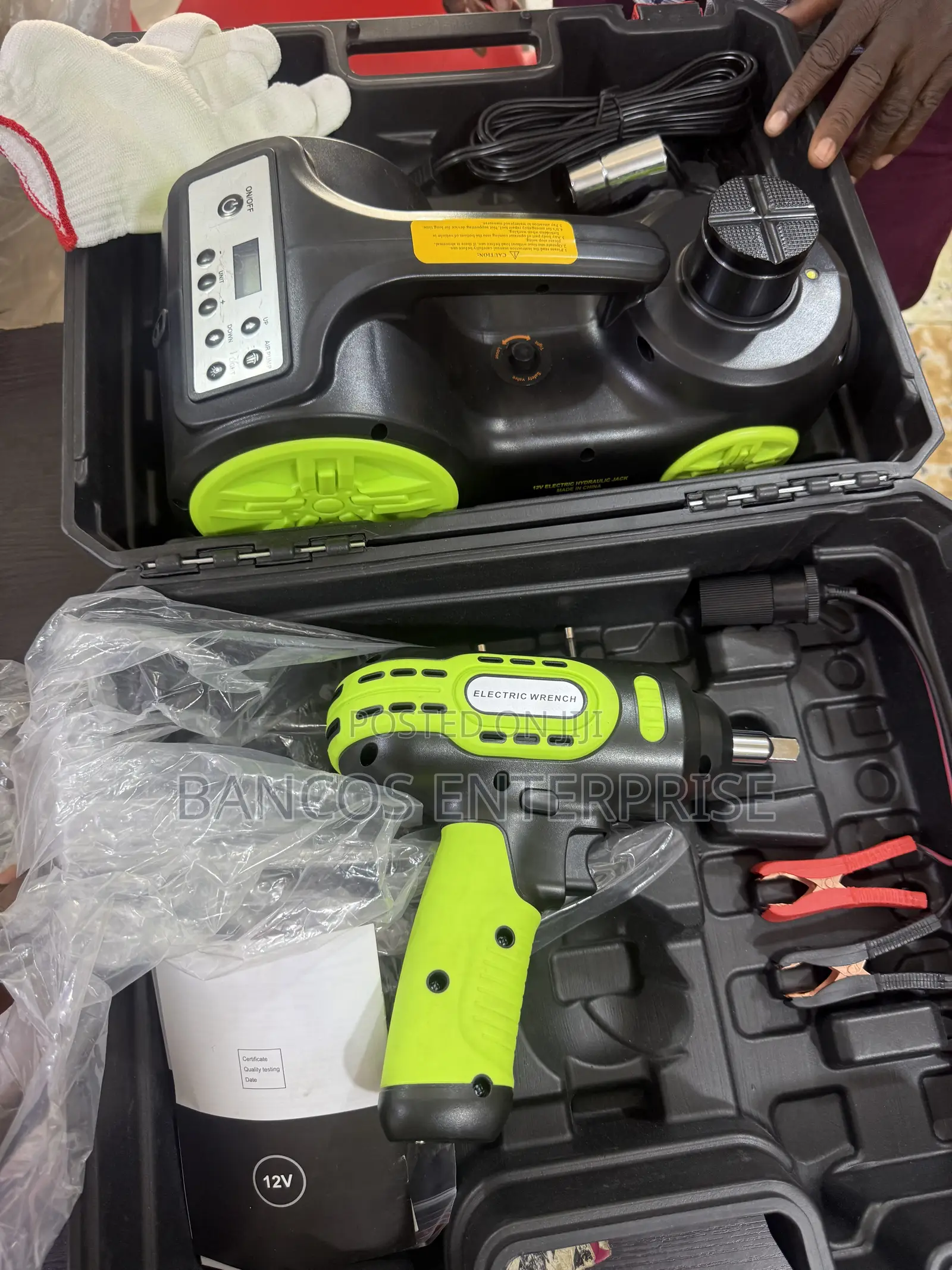 Electric Hydraulic Jack, Air Compressor, Major LED Light