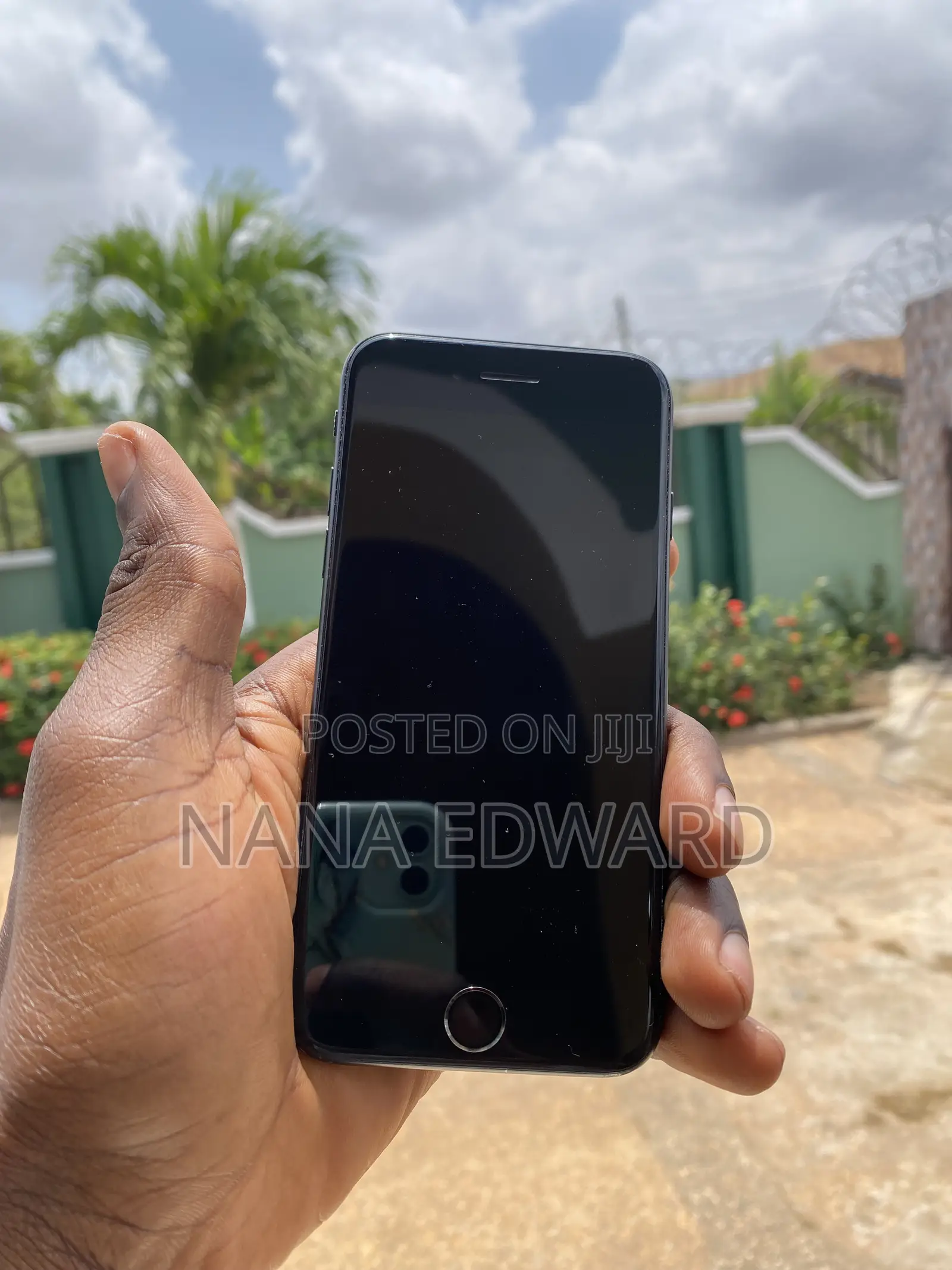Apple iPhone SE (2022) 128 GB Black