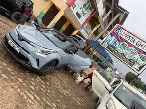 Toyota C-HR 2017 Blue