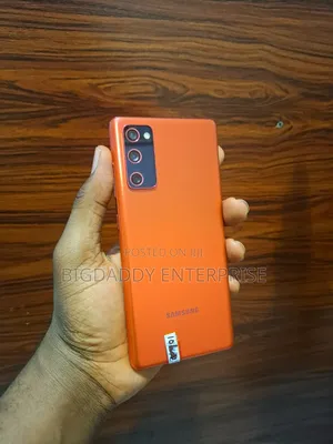New Samsung Galaxy S20 FE 128 GB Orange