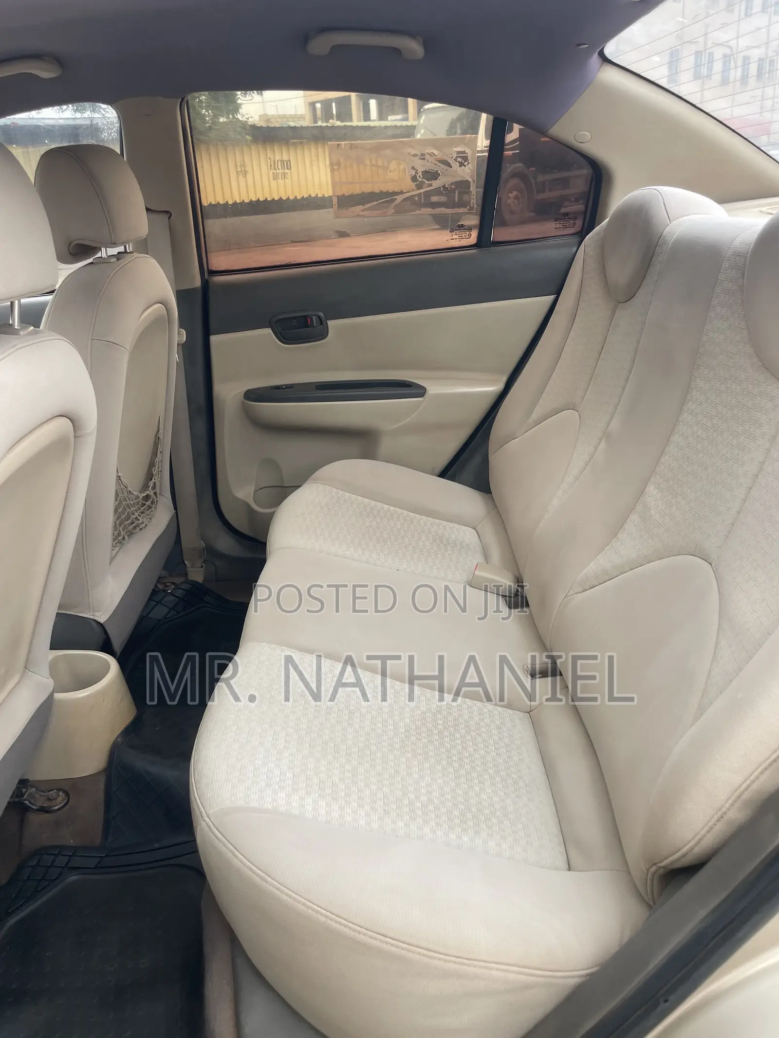 Hyundai Accent 2010 Gold