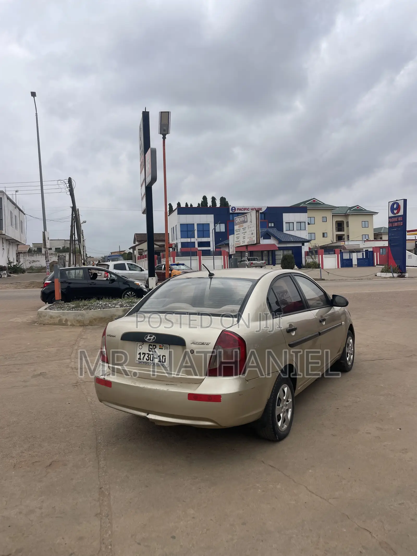 Hyundai Accent 2010 Gold