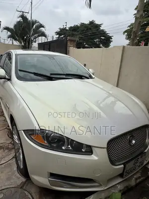 Jaguar XF SUPERCHARGED 2013 Off white