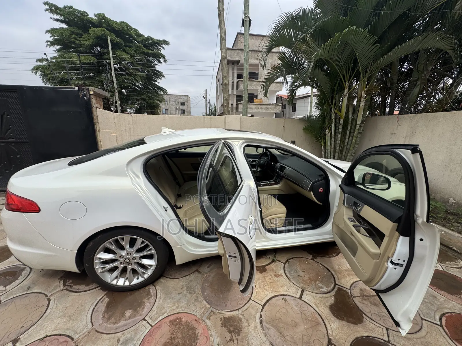 Jaguar XF SUPERCHARGED 2013 Off white