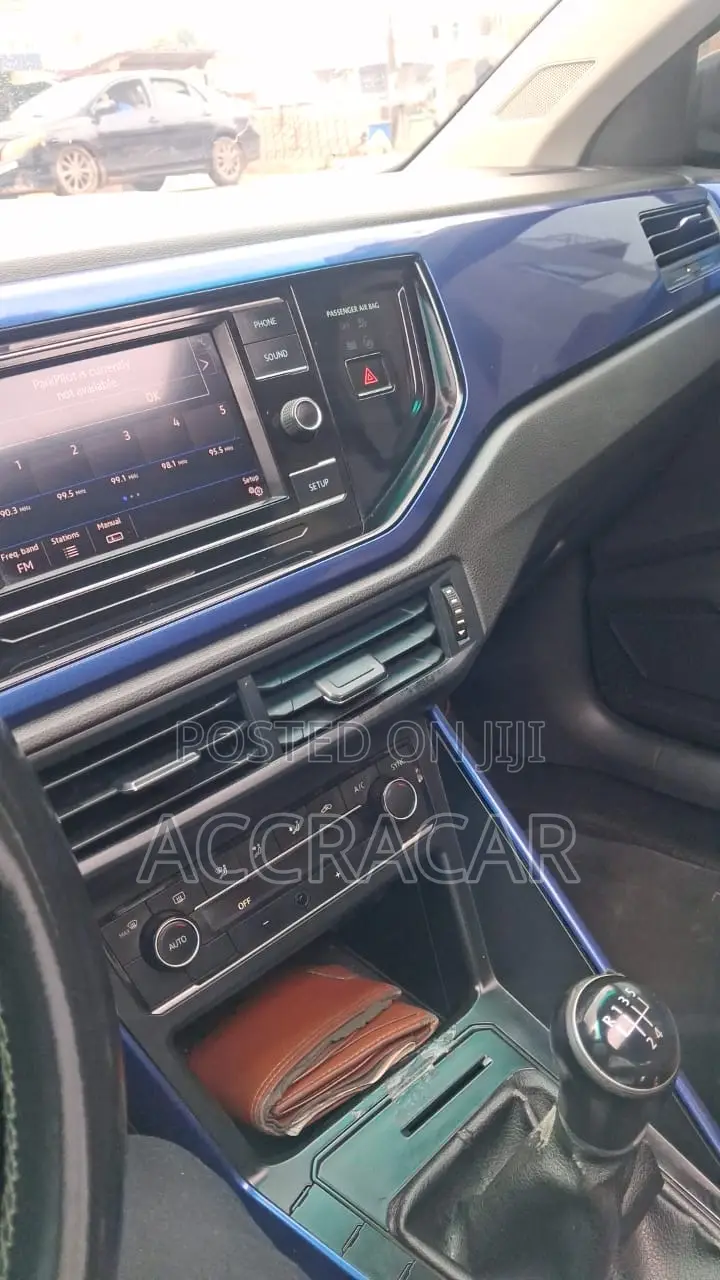 Volkswagen Polo 2020 Black