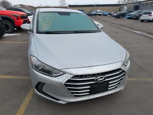 Hyundai Elantra 2017 Silver
