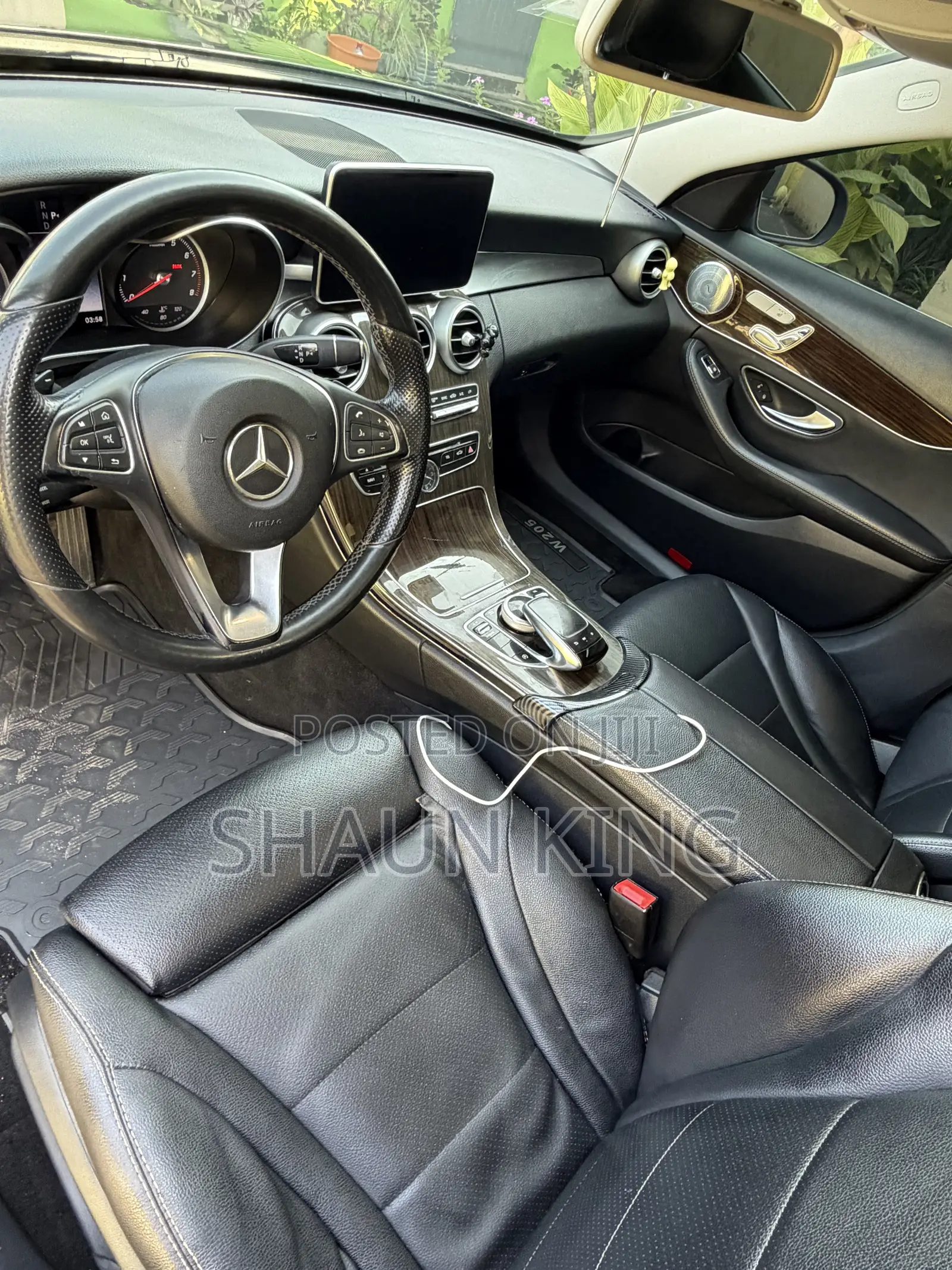 Mercedes-Benz C300 Luxury 4matic Sedan AWD (2.0L 4cyl 7A) 2017 Black