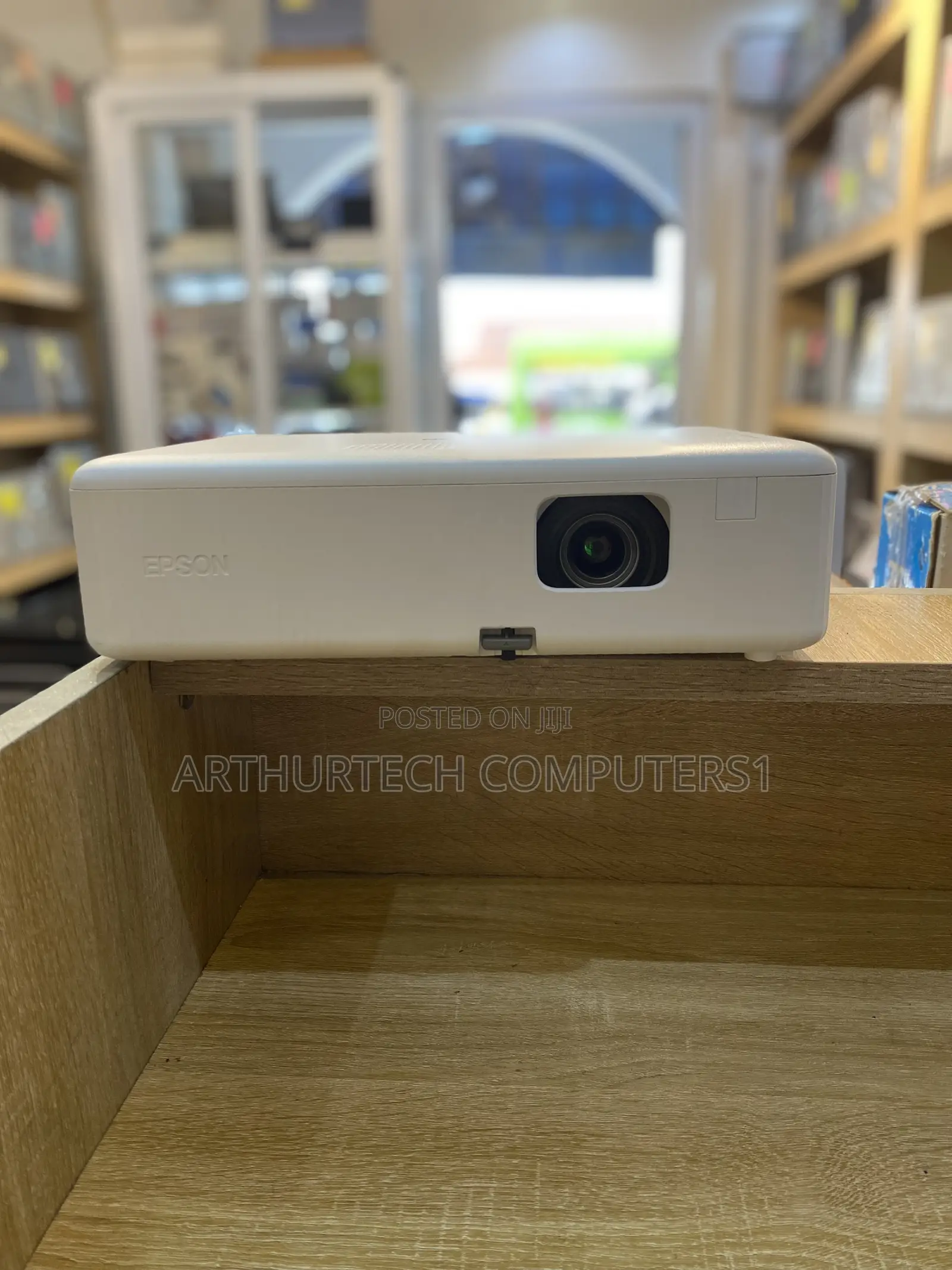 Brand New Epson CO-W01 Projector