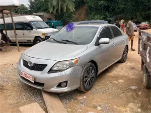 Toyota Corolla LE 4dr Sedan (1.8L 4cyl 4A) 2013 Silver