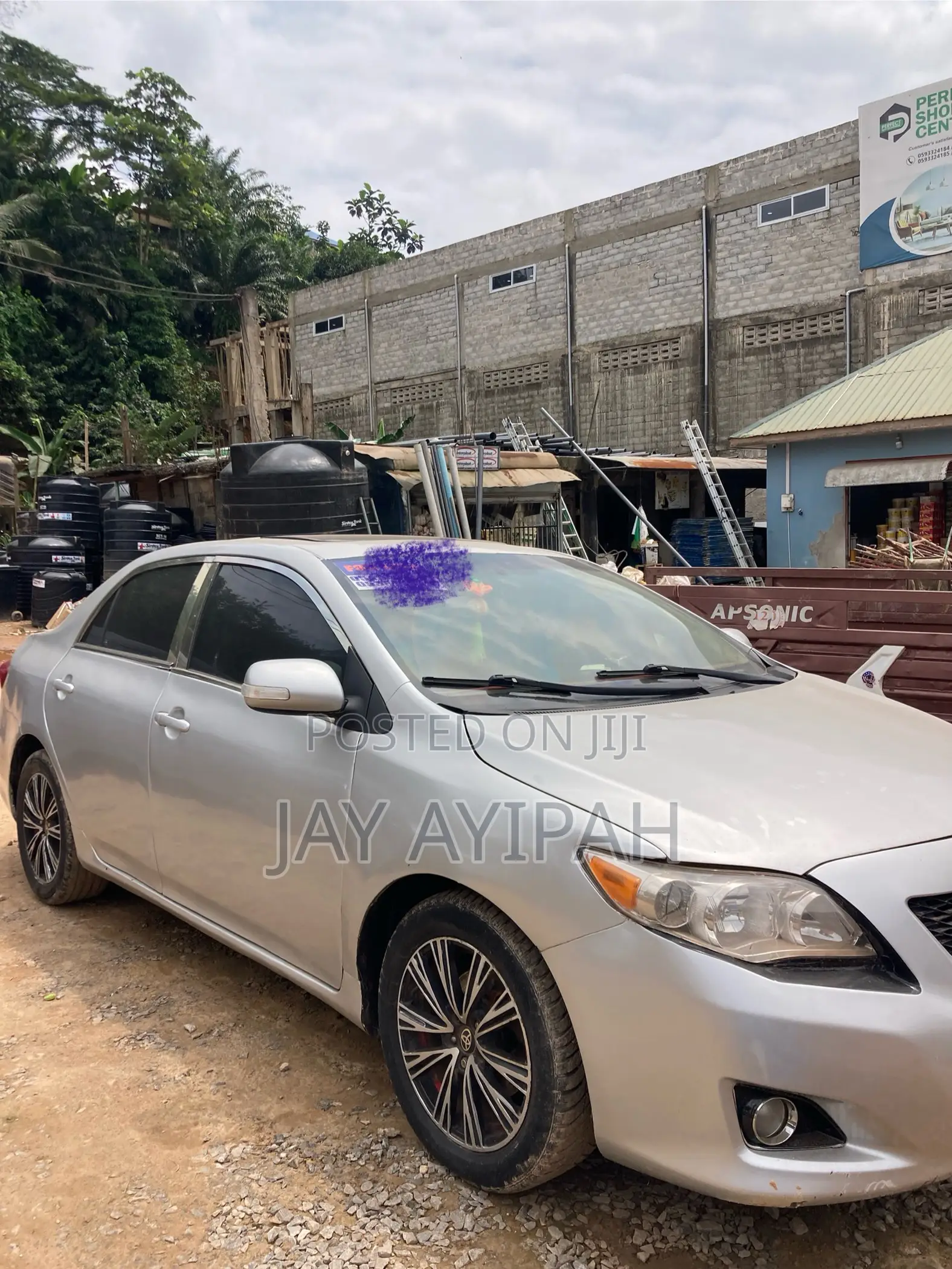 Toyota Corolla LE 4dr Sedan (1.8L 4cyl 4A) 2013 Silver