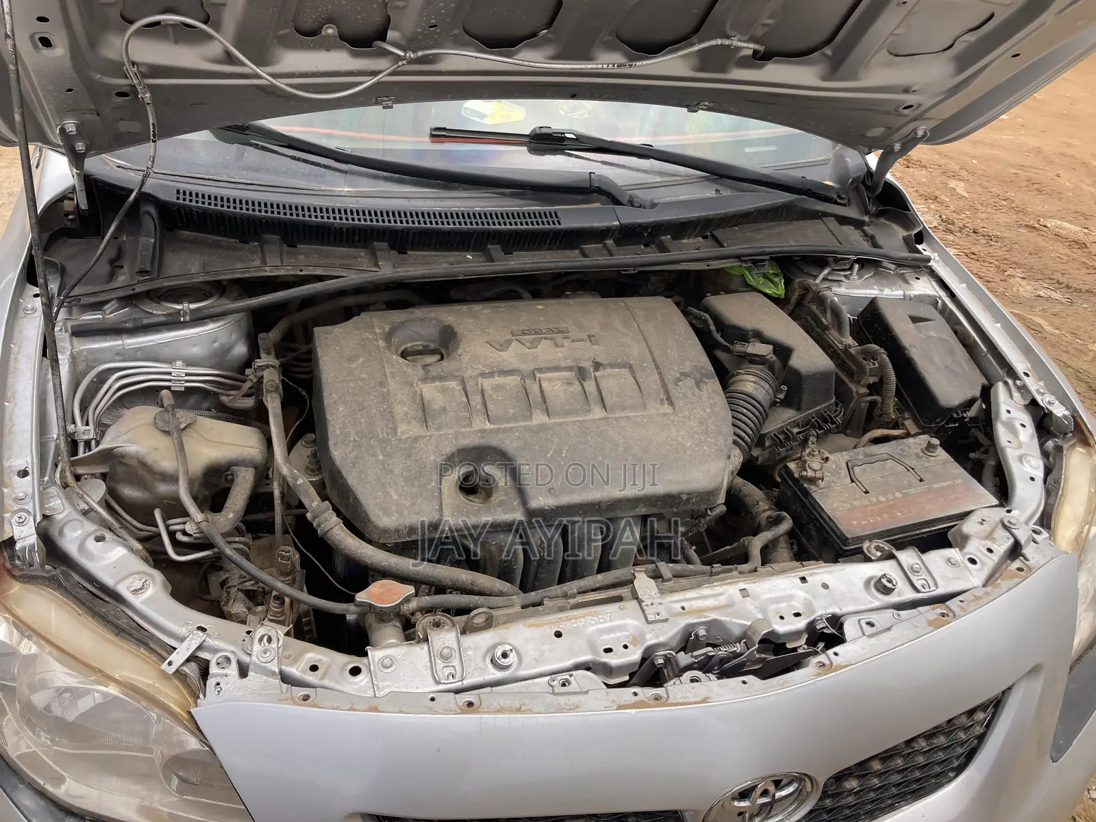 Toyota Corolla LE 4dr Sedan (1.8L 4cyl 4A) 2013 Silver