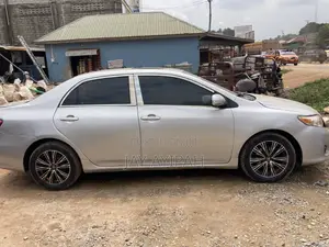 Toyota Corolla LE 4dr Sedan (1.8L 4cyl 4A) 2013 Silver