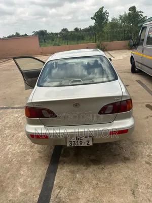 Toyota Corolla 2000 Silver