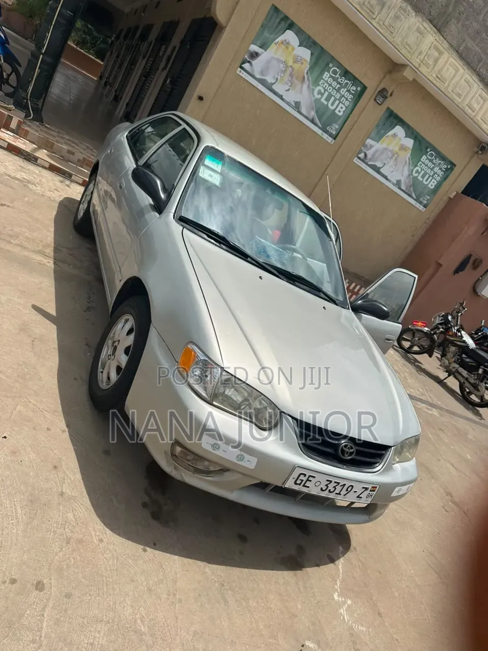 Toyota Corolla 2000 Silver