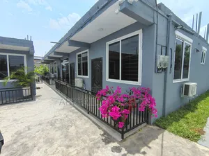 Furnished 6bdrm Apartment in Pokuase for sale