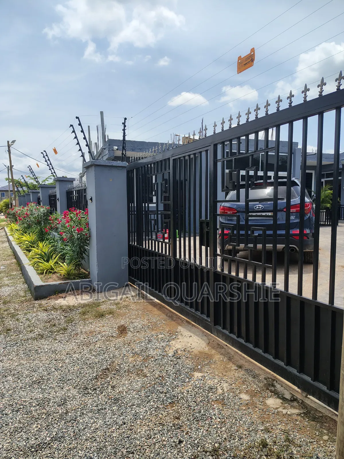 Furnished 6bdrm Apartment in Pokuase for sale