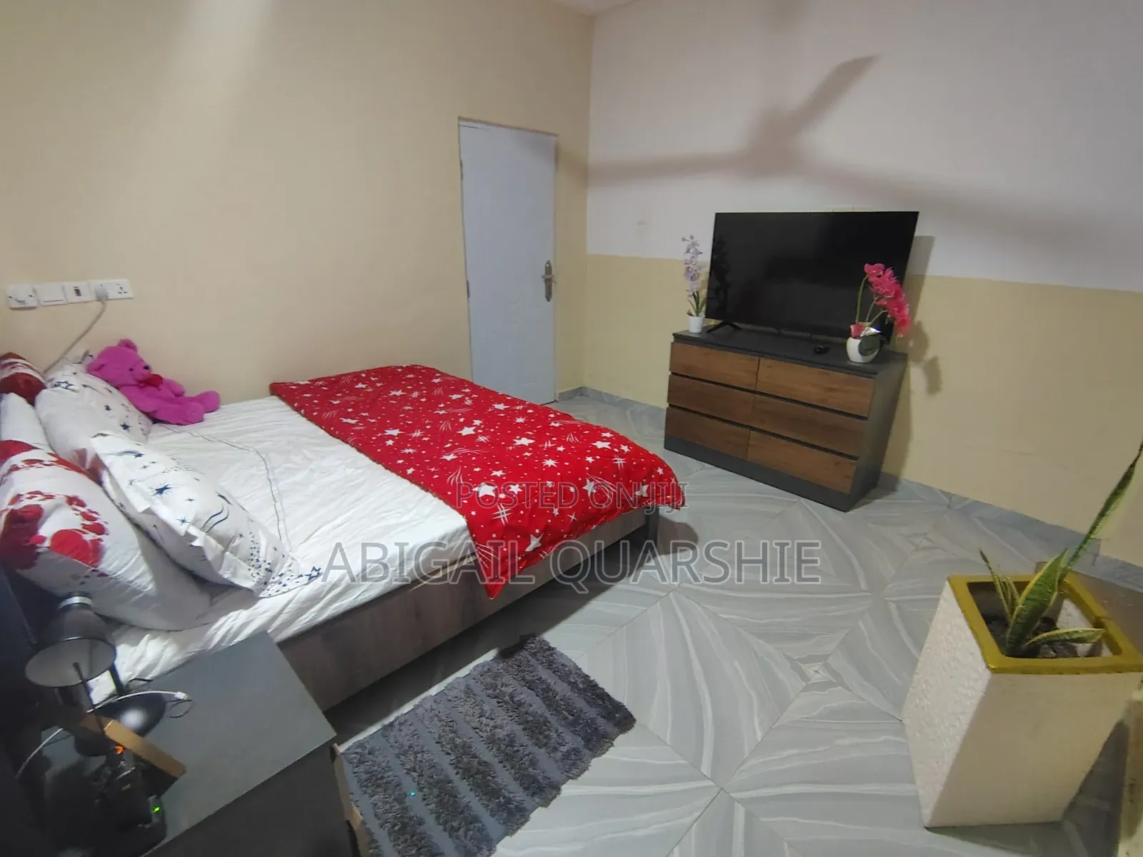 Furnished 6bdrm Apartment in Pokuase for sale