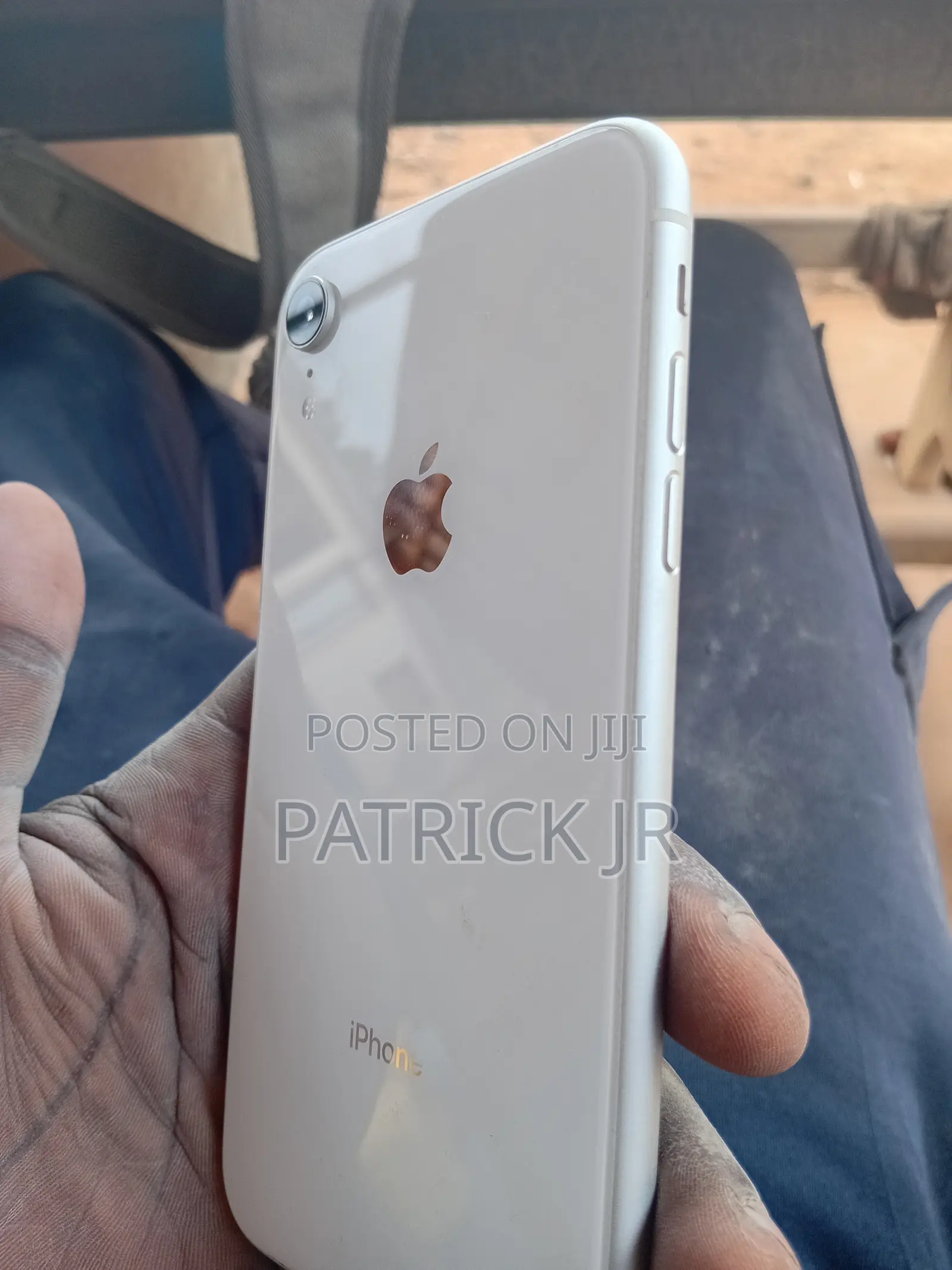 Apple iPhone XR 64 GB White