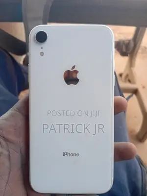 Apple iPhone XR 64 GB White