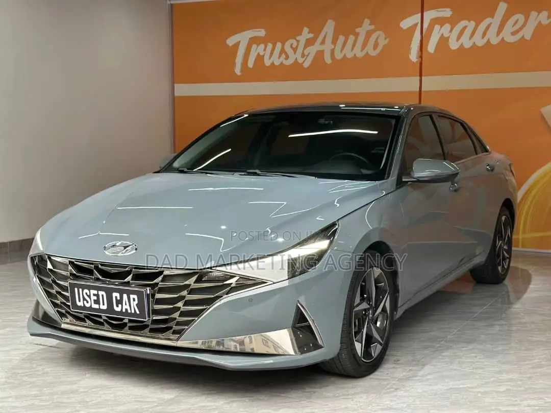 Hyundai Elantra Limited 2021 Green