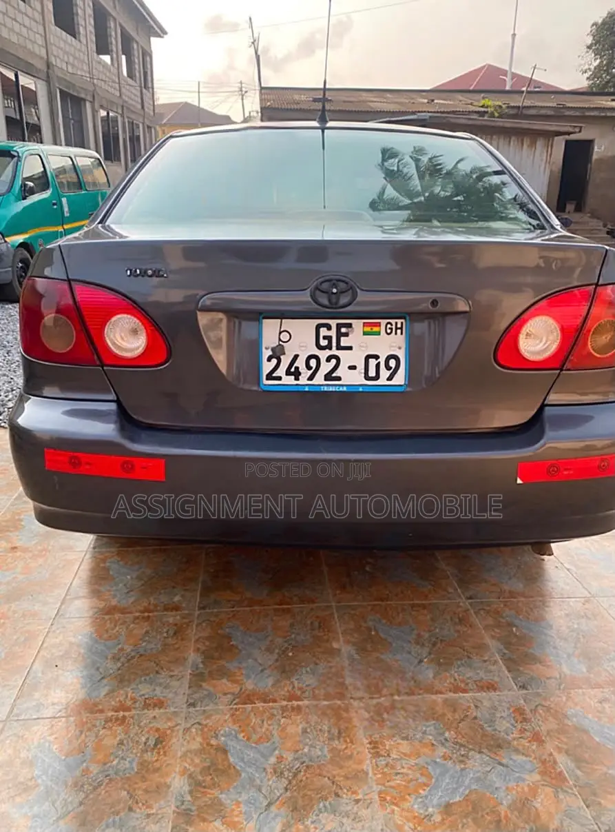 Toyota Vitz 2010 Gray